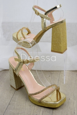 SANDALIA PLATAFORMA DORADA